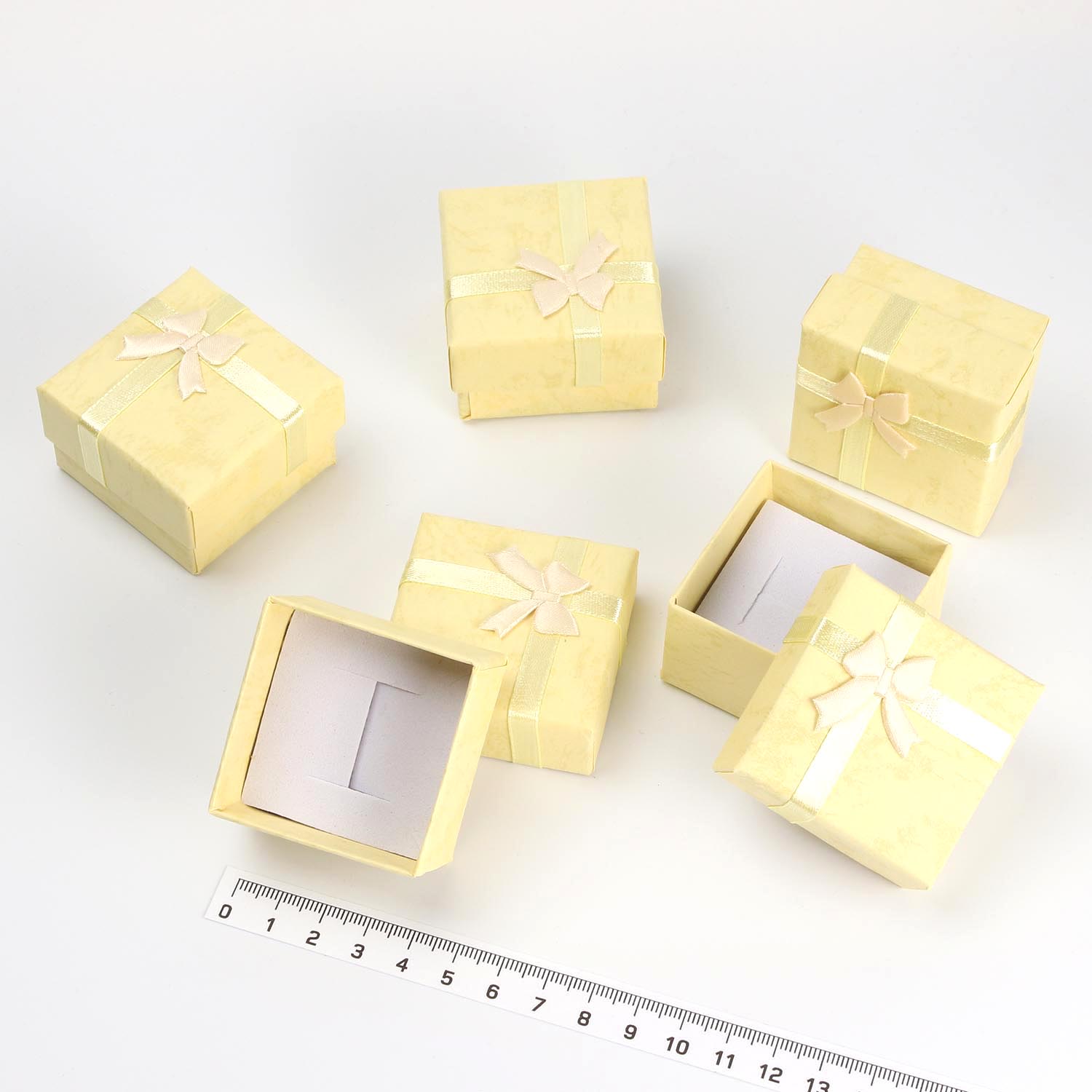 Подарочные коробки 100539-68 (5*5*3)
